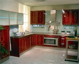 Кухня з фасадами з фарбованого МДФ